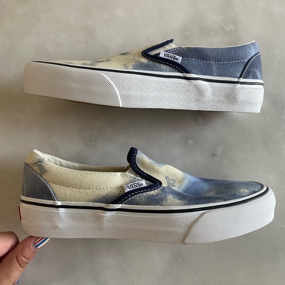 New! Vans
Slip-On VR3 "Cloud" sneakers size 6 men’s 7.5 women’s - Picture 6 of 6